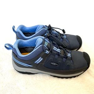 Keen Targhee Low WP Blue Big Kids Shoe Size 5